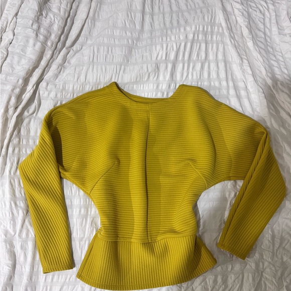 Kenneth Cole Mustard Yellow Sweater - Picture 2 of 4